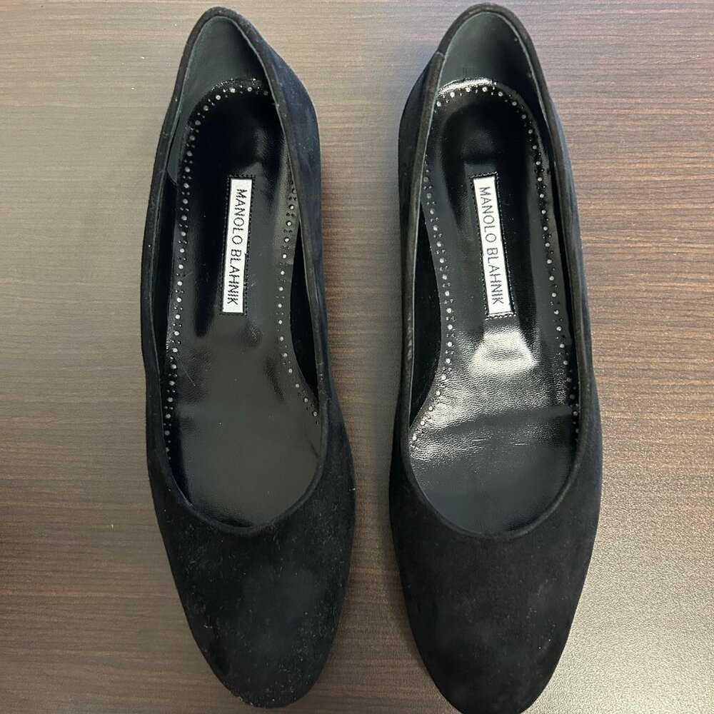 Manolo Blahnik Magergapla Flats.  Black Suede.  Size 39 (9).  NEVER WORN